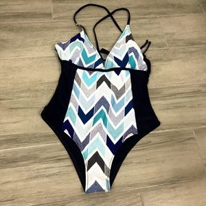 Cupshe One Piece Swim Suit Chevron Blue White NWT